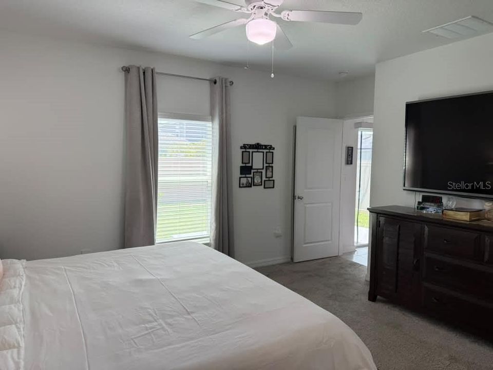 For Sale: $340,000 (3 beds, 2 baths, 1260 Square Feet)