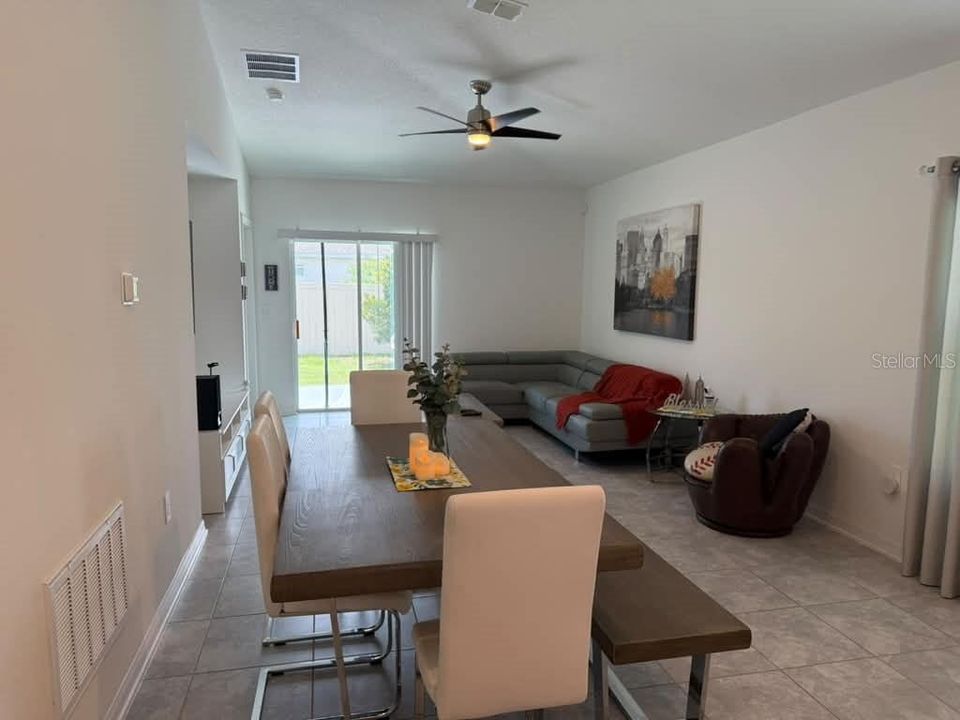 For Sale: $340,000 (3 beds, 2 baths, 1260 Square Feet)