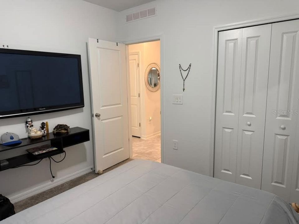 For Sale: $340,000 (3 beds, 2 baths, 1260 Square Feet)