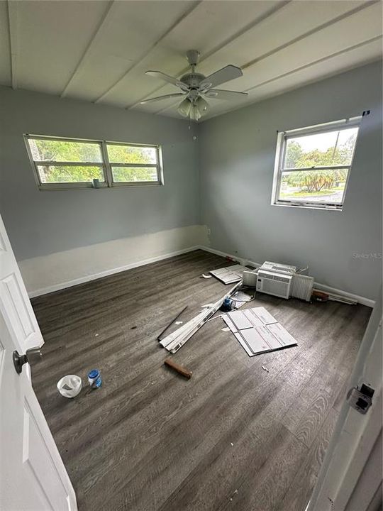 For Sale: $119,990 (3 beds, 1 baths, 864 Square Feet)