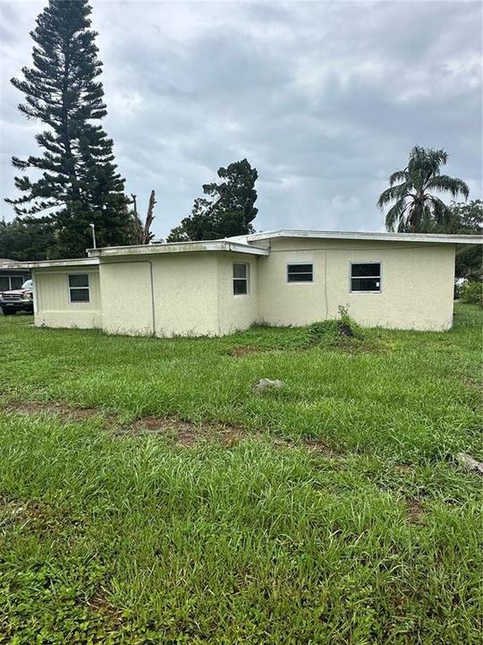 For Sale: $119,990 (3 beds, 1 baths, 864 Square Feet)