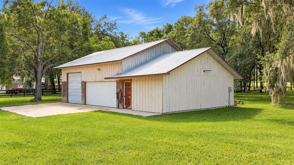 For Sale: $500,000 (3 beds, 2 baths, 1960 Square Feet)
