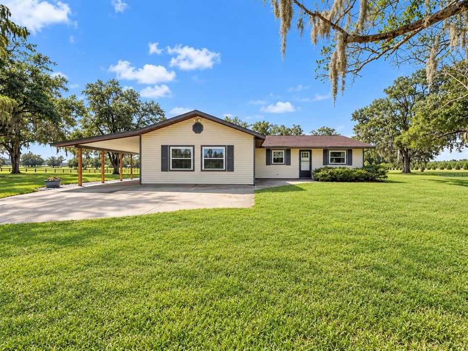 For Sale: $500,000 (3 beds, 2 baths, 1960 Square Feet)