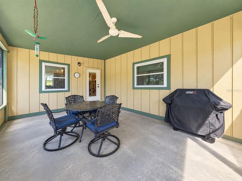 For Sale: $500,000 (3 beds, 2 baths, 1960 Square Feet)