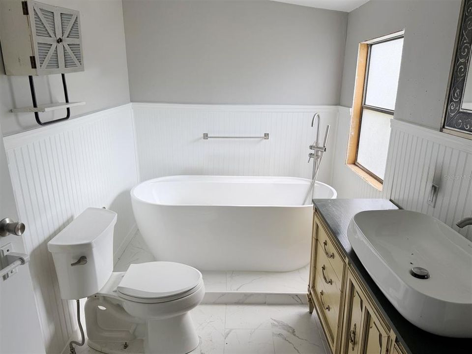 For Sale: $365,000 (3 beds, 2 baths, 1680 Square Feet)