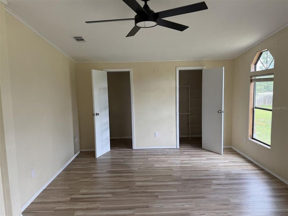 For Sale: $365,000 (3 beds, 2 baths, 1680 Square Feet)