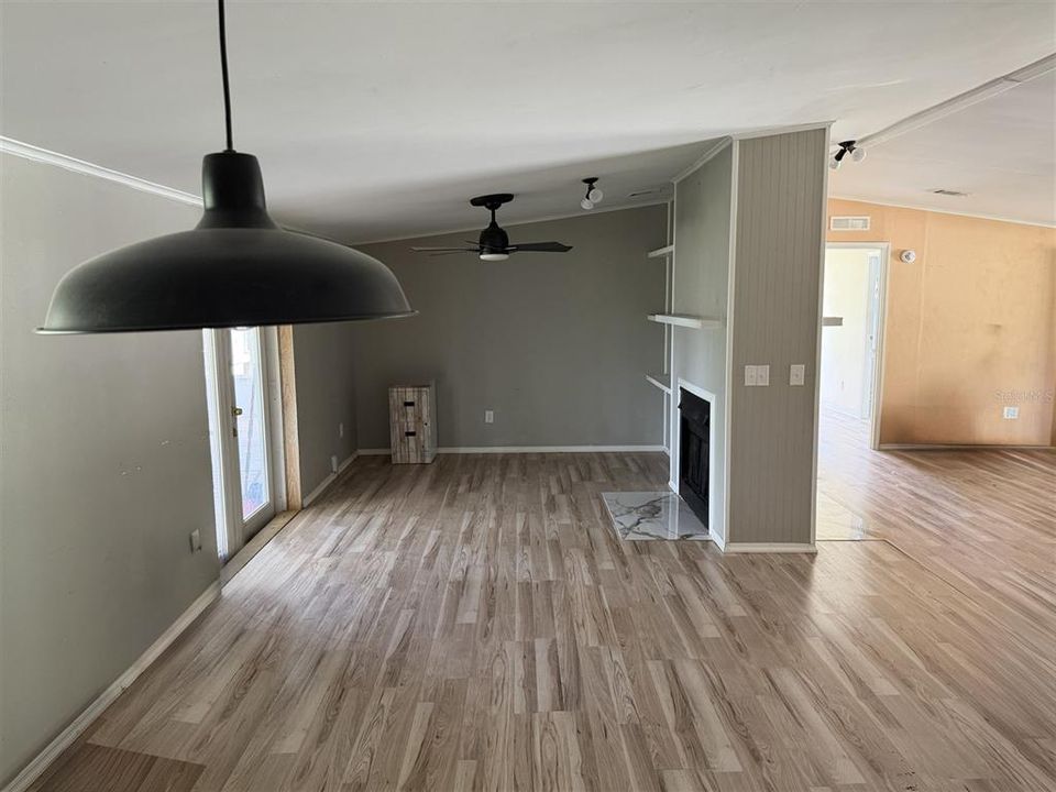 For Sale: $365,000 (3 beds, 2 baths, 1680 Square Feet)