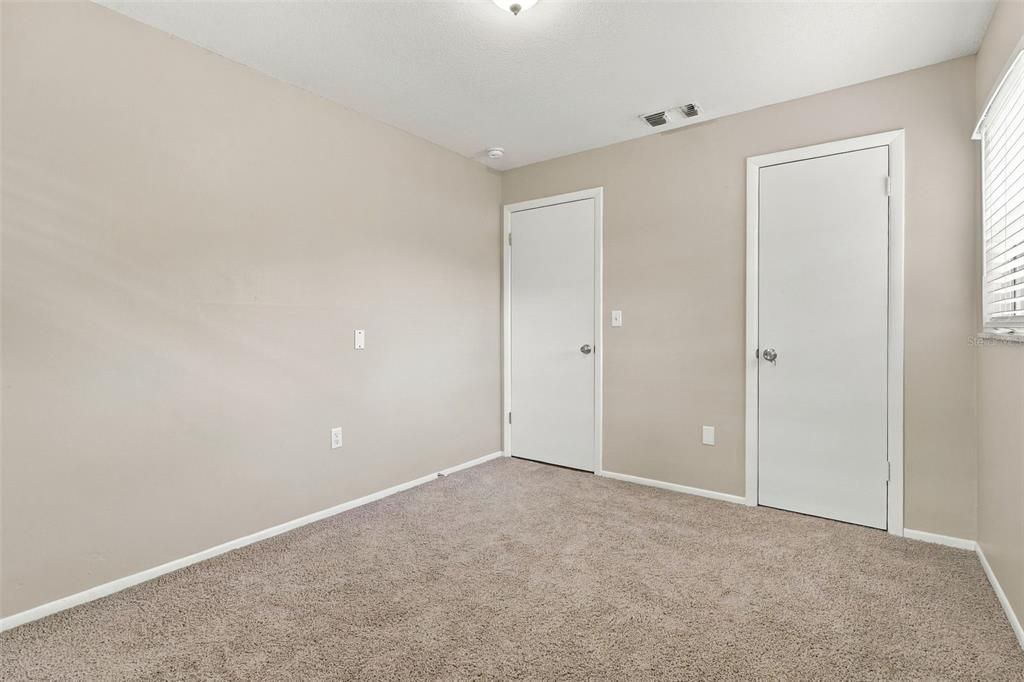 For Sale: $330,000 (4 beds, 2 baths, 1638 Square Feet)