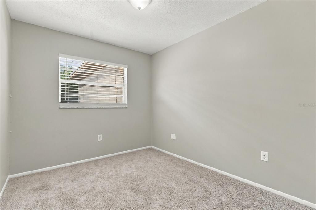 For Sale: $330,000 (4 beds, 2 baths, 1638 Square Feet)