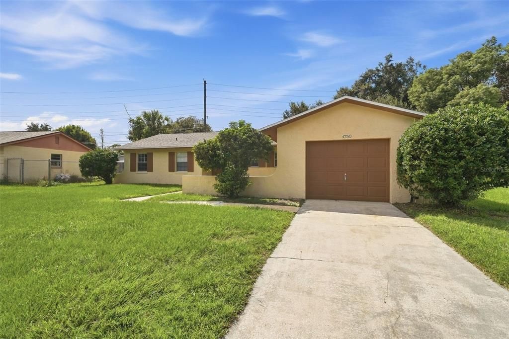 For Sale: $330,000 (4 beds, 2 baths, 1638 Square Feet)
