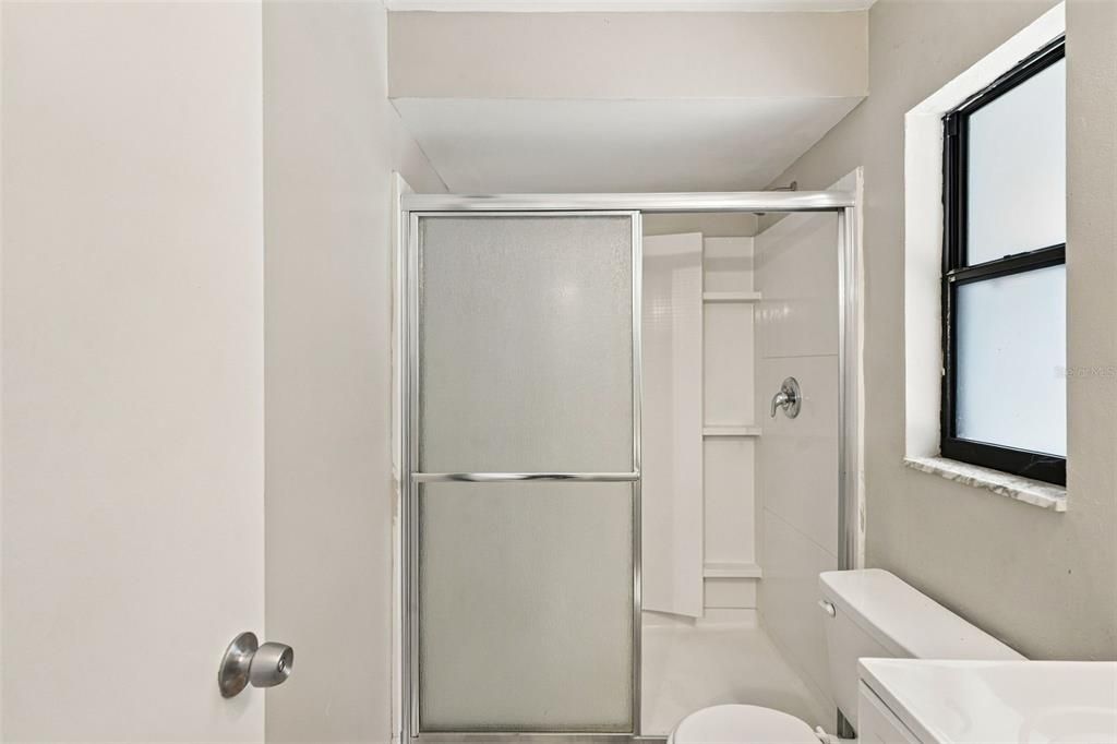 For Sale: $330,000 (4 beds, 2 baths, 1638 Square Feet)