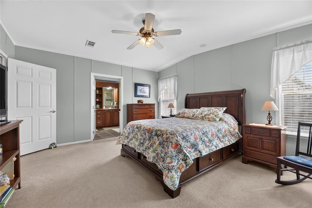 For Sale: $244,900 (2 beds, 2 baths, 1680 Square Feet)