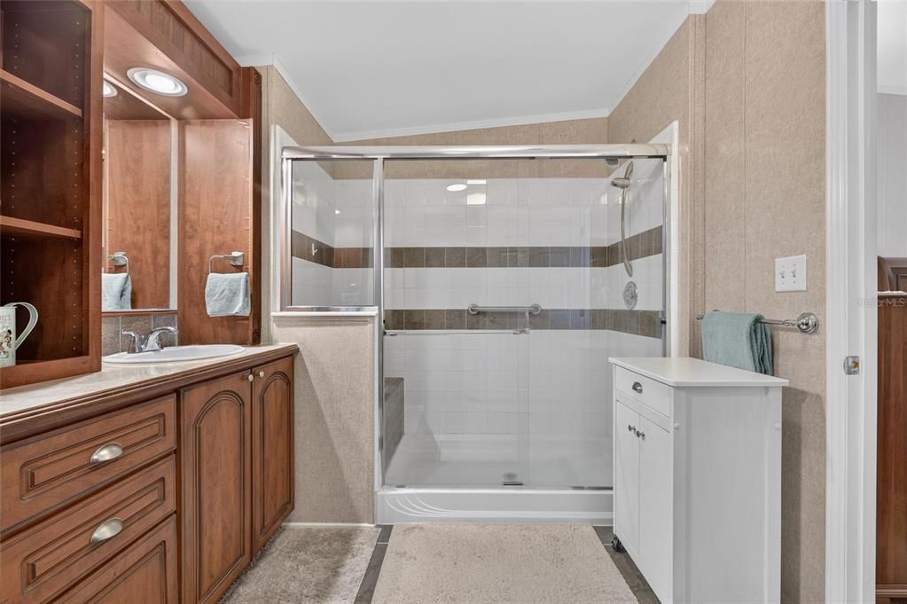 For Sale: $244,900 (2 beds, 2 baths, 1680 Square Feet)