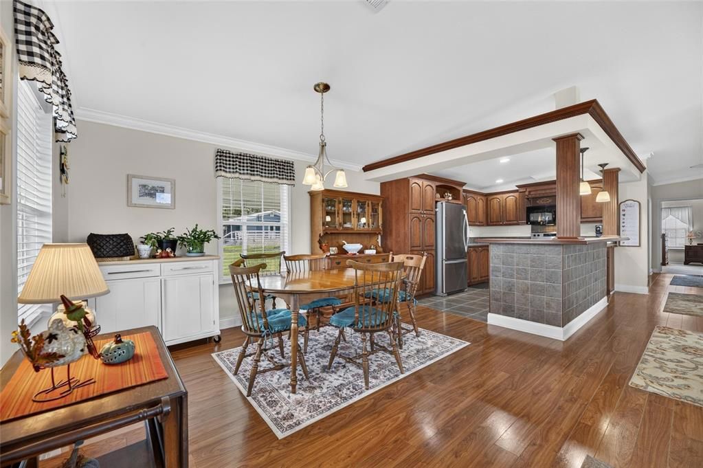 For Sale: $244,900 (2 beds, 2 baths, 1680 Square Feet)
