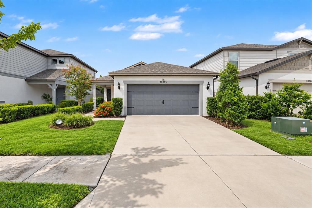 For Rent: $2,700 (4 beds, 2 baths, 1580 Square Feet)