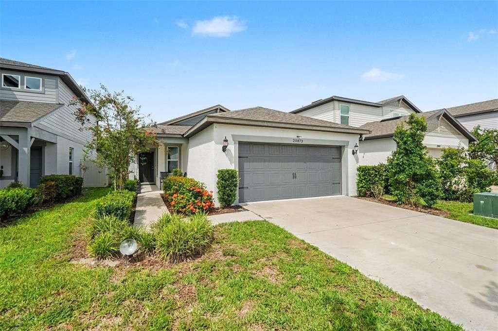 For Rent: $2,700 (4 beds, 2 baths, 1580 Square Feet)