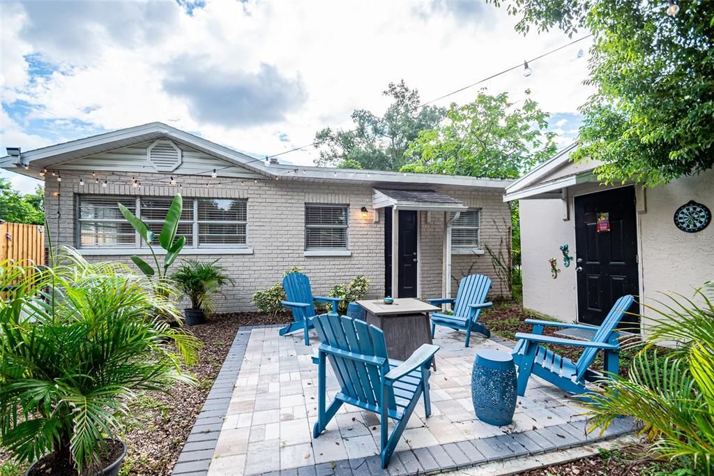 For Sale: $275,000 (3 beds, 1 baths, 990 Square Feet)