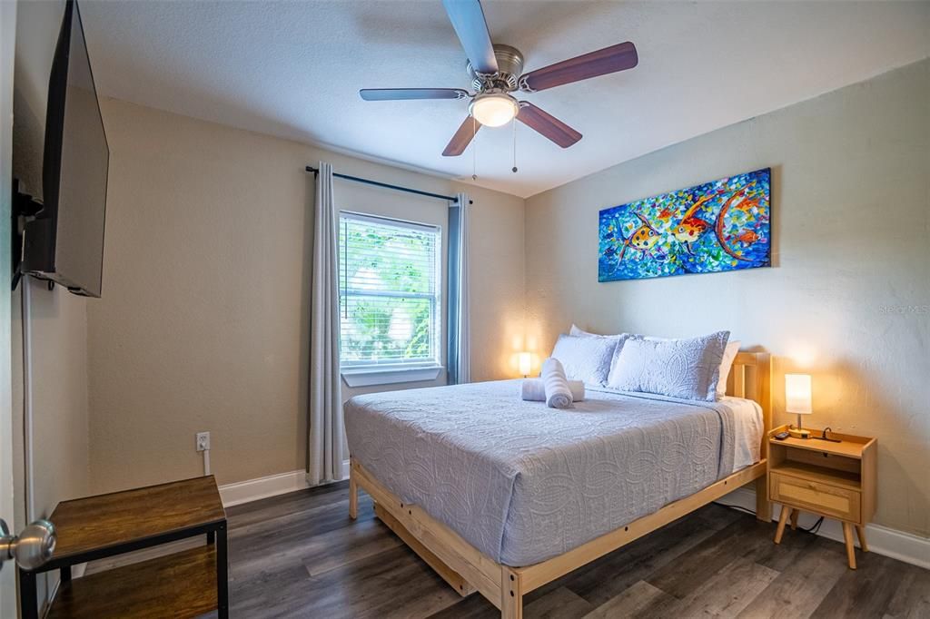 For Sale: $275,000 (3 beds, 1 baths, 990 Square Feet)