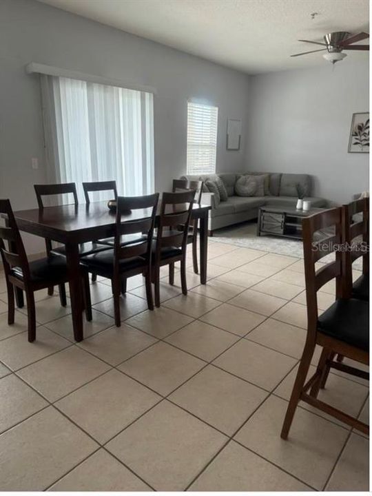В аренду: $1,800 (2 спален, 2 ванн, 1273 Квадратных фут)