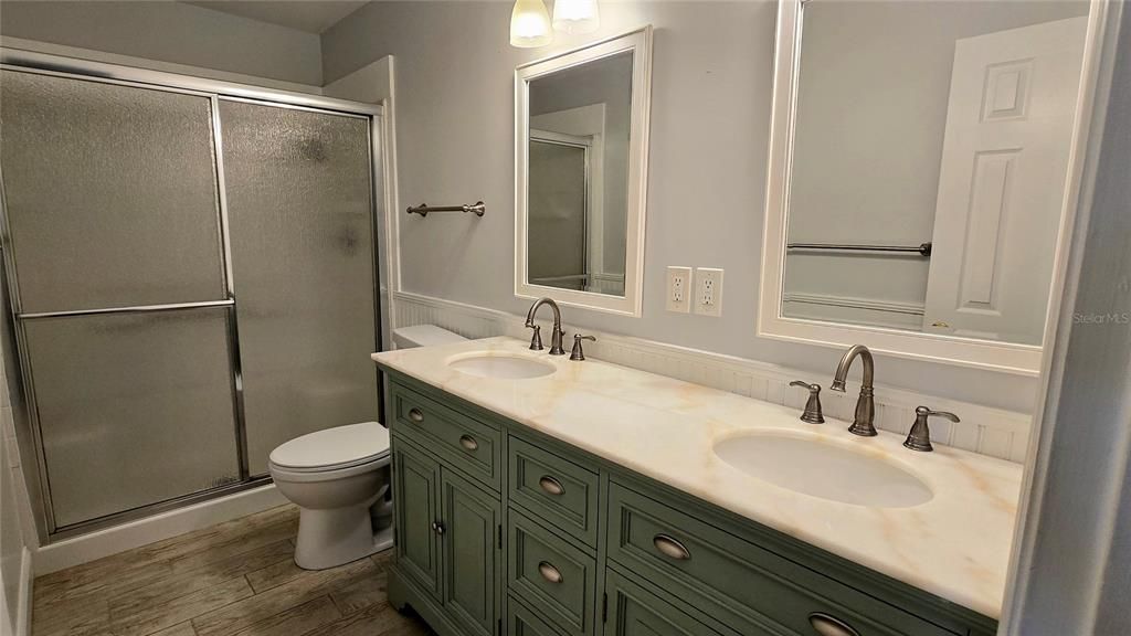 En Venta: $294,900 (4 camas, 3 baños, 2146 Pies cuadrados)