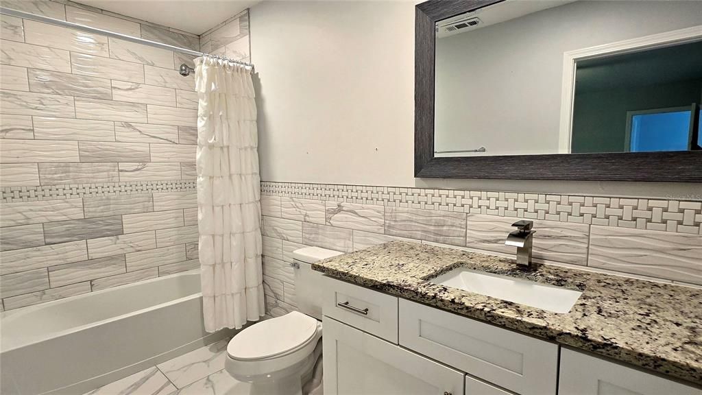 En Venta: $294,900 (4 camas, 3 baños, 2146 Pies cuadrados)