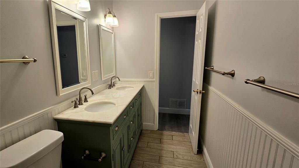 En Venta: $294,900 (4 camas, 3 baños, 2146 Pies cuadrados)
