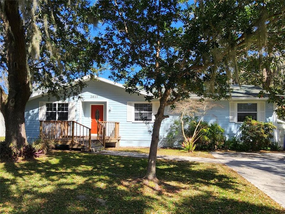 En Venta: $294,900 (4 camas, 3 baños, 2146 Pies cuadrados)