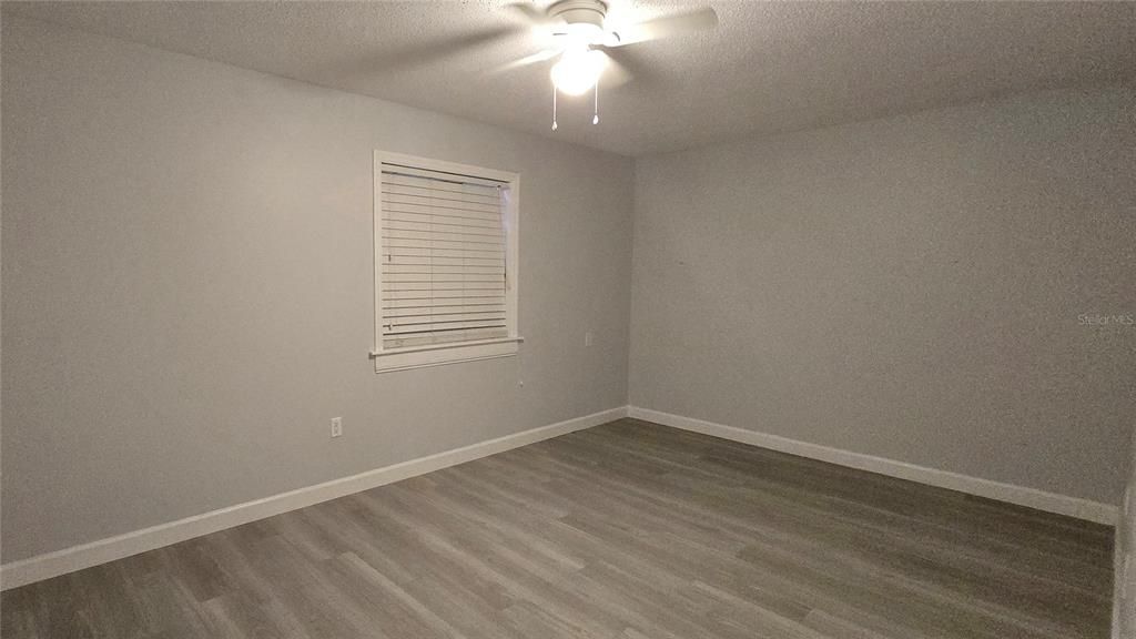 En Venta: $294,900 (4 camas, 3 baños, 2146 Pies cuadrados)