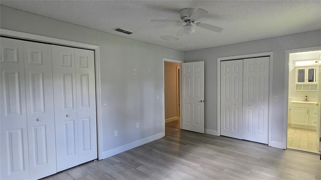 En Venta: $294,900 (4 camas, 3 baños, 2146 Pies cuadrados)
