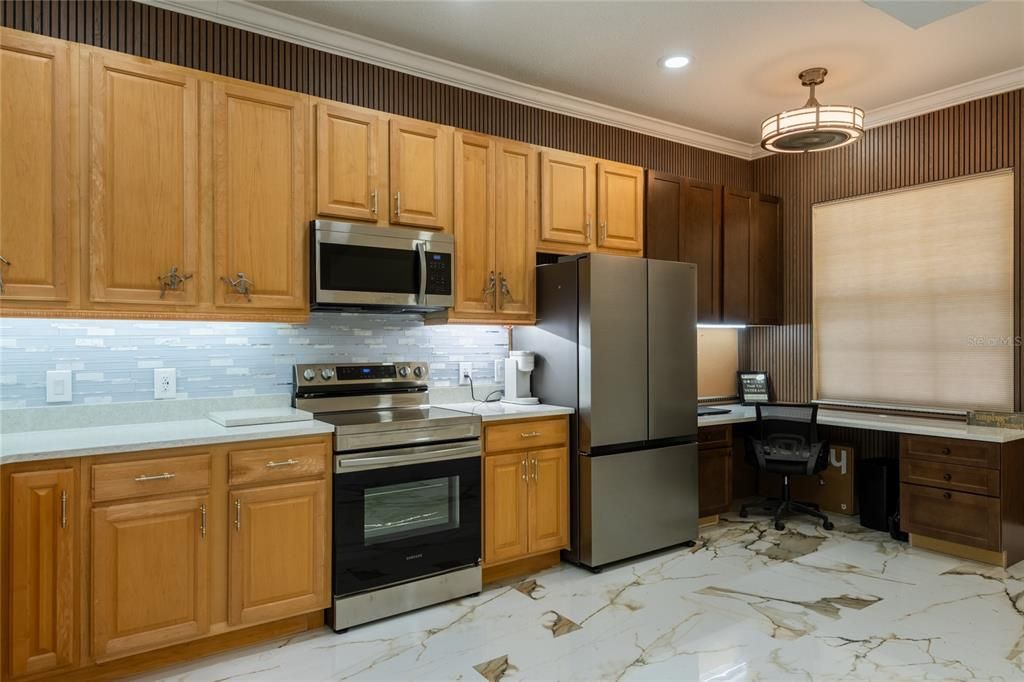 For Sale: $319,500 (2 beds, 2 baths, 1128 Square Feet)