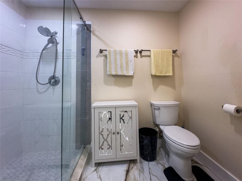 For Sale: $319,500 (2 beds, 2 baths, 1128 Square Feet)