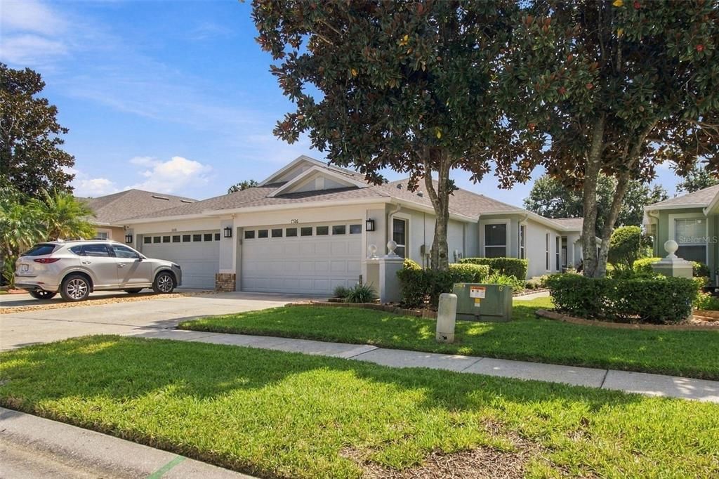 For Rent: $2,300 (3 beds, 2 baths, 1820 Square Feet)