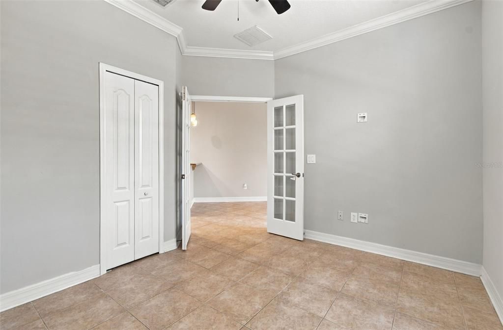 For Rent: $2,300 (3 beds, 2 baths, 1820 Square Feet)