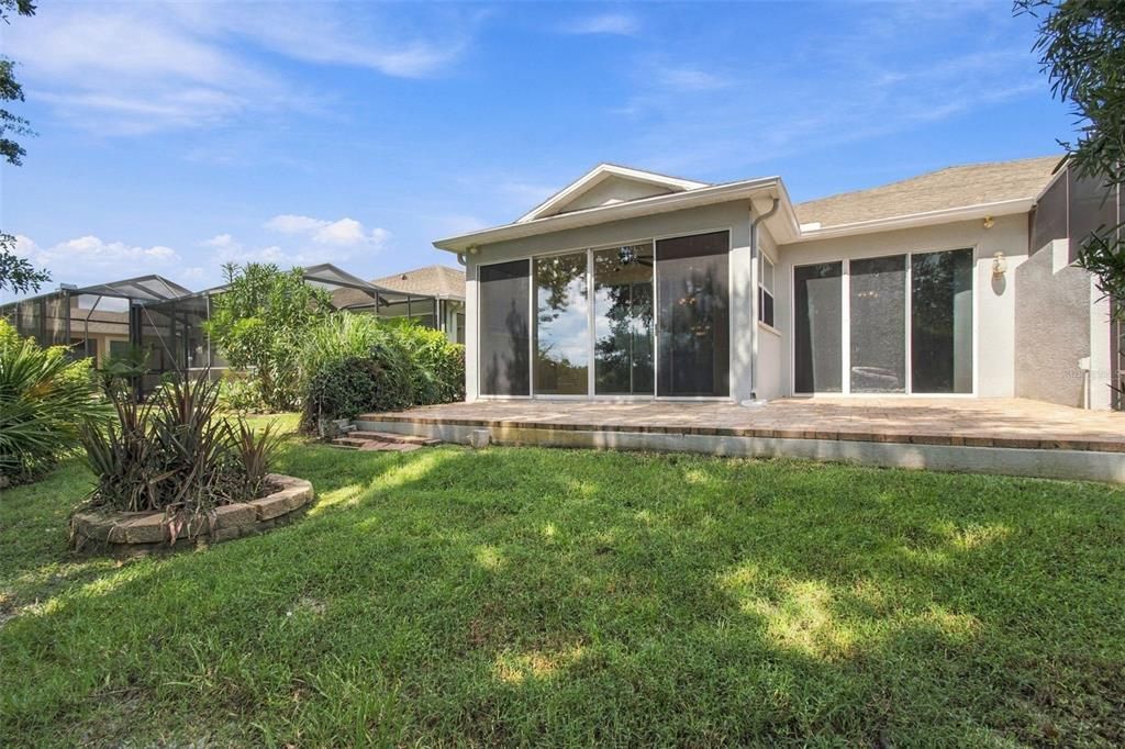 For Rent: $2,300 (3 beds, 2 baths, 1820 Square Feet)