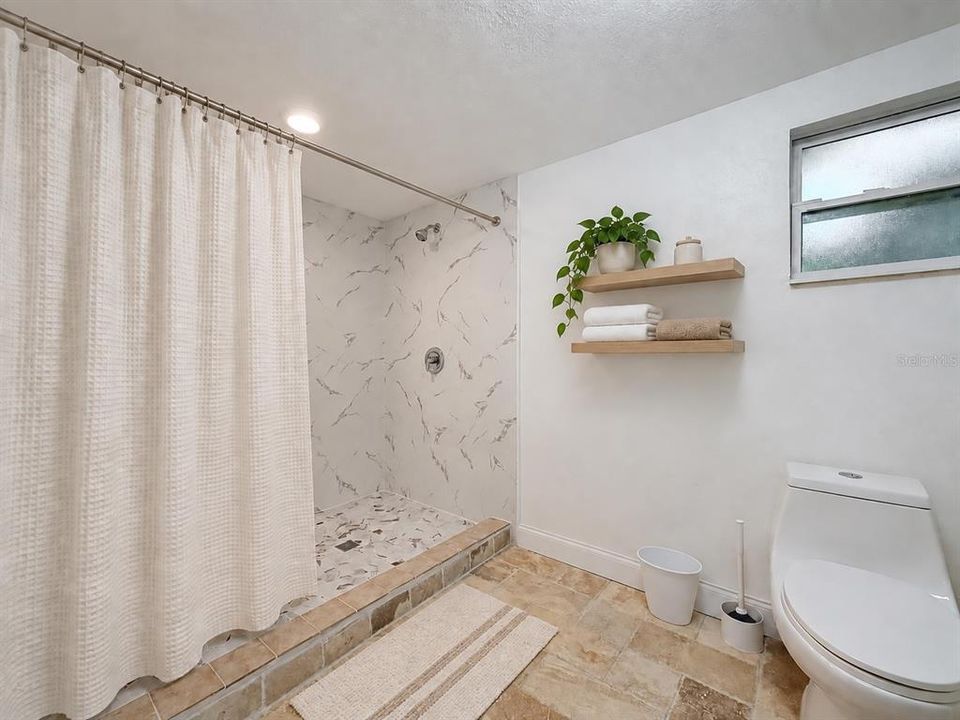 На продажу: $599,000 (3 спален, 3 ванн, 1554 Квадратных фут)
