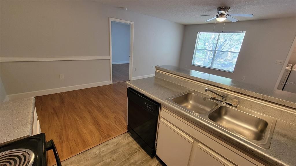 В аренду: $1,549 (2 спален, 2 ванн, 1019 Квадратных фут)