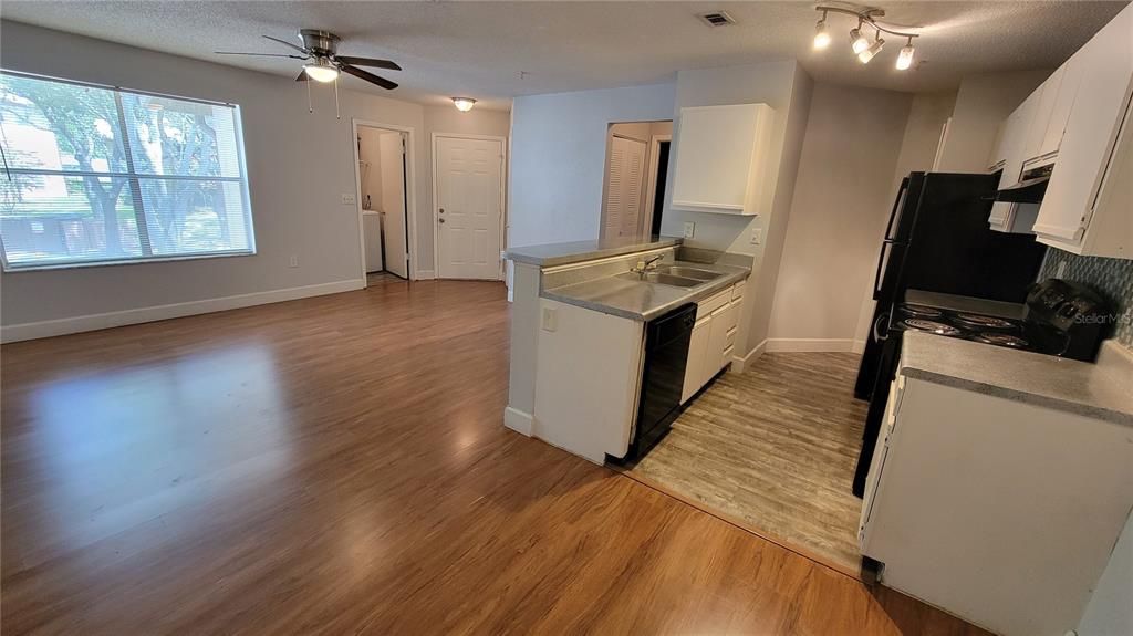 В аренду: $1,549 (2 спален, 2 ванн, 1019 Квадратных фут)