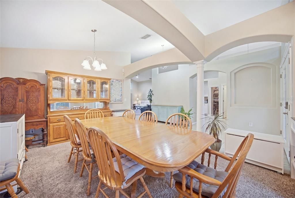 На продажу: $455,000 (4 спален, 2 ванн, 2455 Квадратных фут)