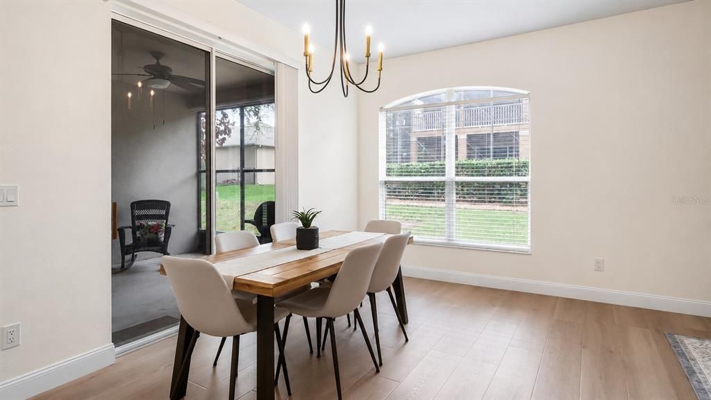 En Venta: $475,000 (4 camas, 2 baños, 2340 Pies cuadrados)