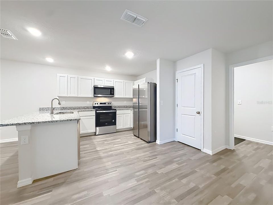 For Sale: $238,500 (3 beds, 2 baths, 1492 Square Feet)
