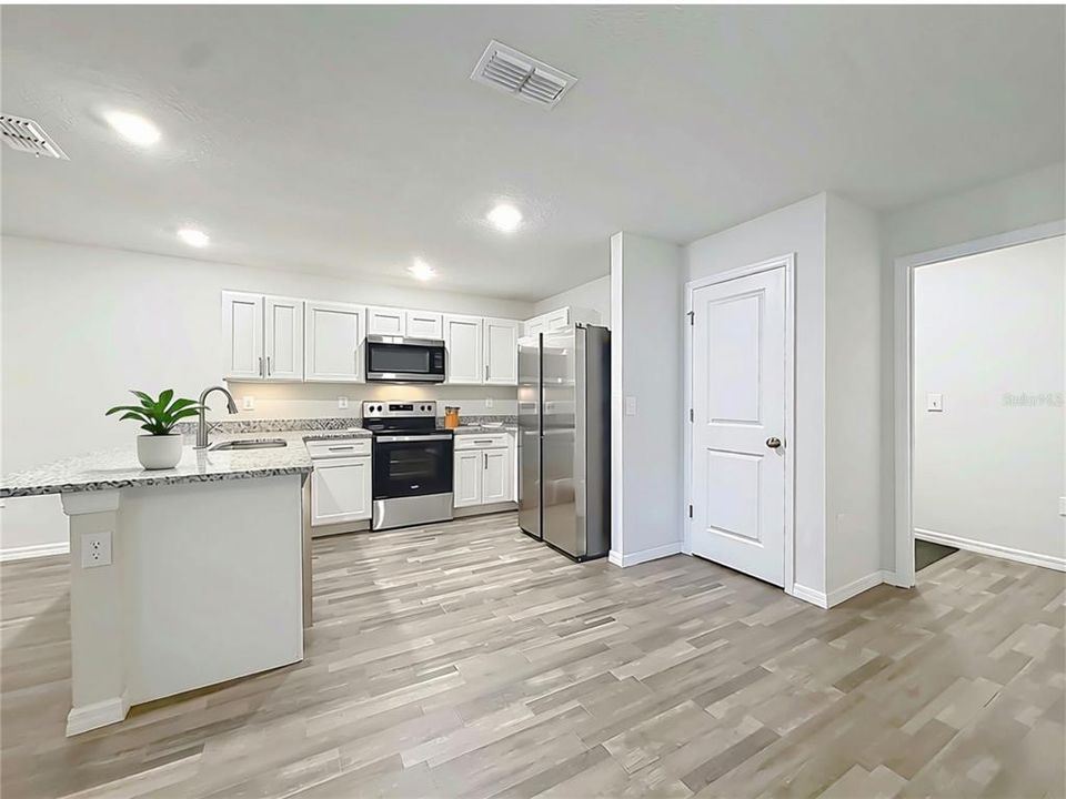 For Sale: $238,500 (3 beds, 2 baths, 1492 Square Feet)