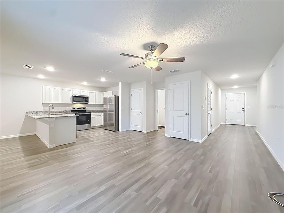 For Sale: $238,500 (3 beds, 2 baths, 1492 Square Feet)