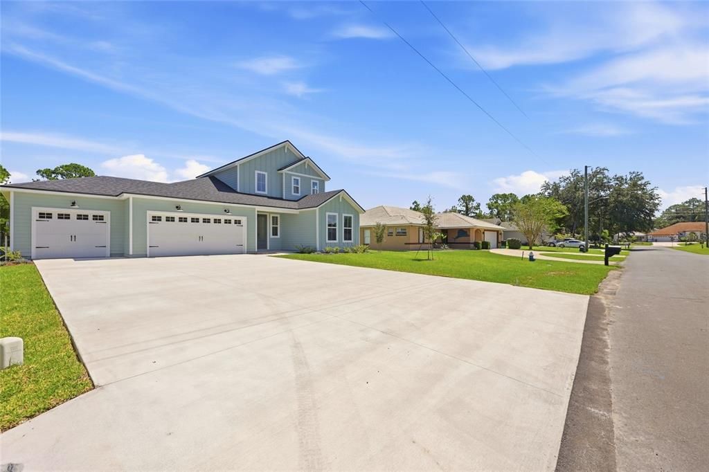 For Sale: $459,900 (3 beds, 2 baths, 2327 Square Feet)