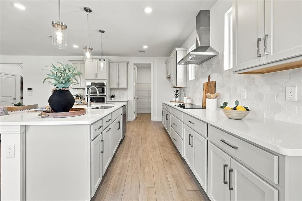 For Sale: $459,900 (3 beds, 2 baths, 2327 Square Feet)