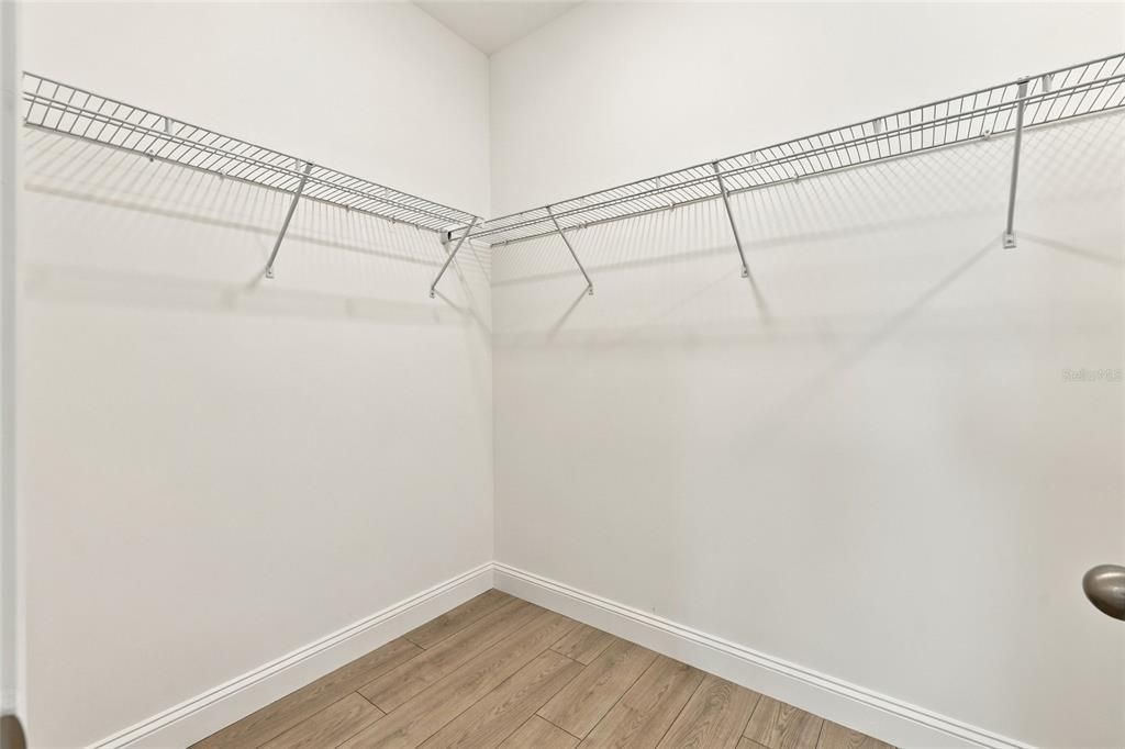 For Sale: $459,900 (3 beds, 2 baths, 2327 Square Feet)