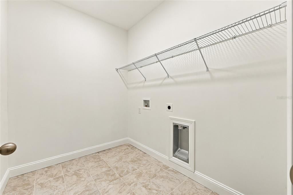 For Sale: $459,900 (3 beds, 2 baths, 2327 Square Feet)