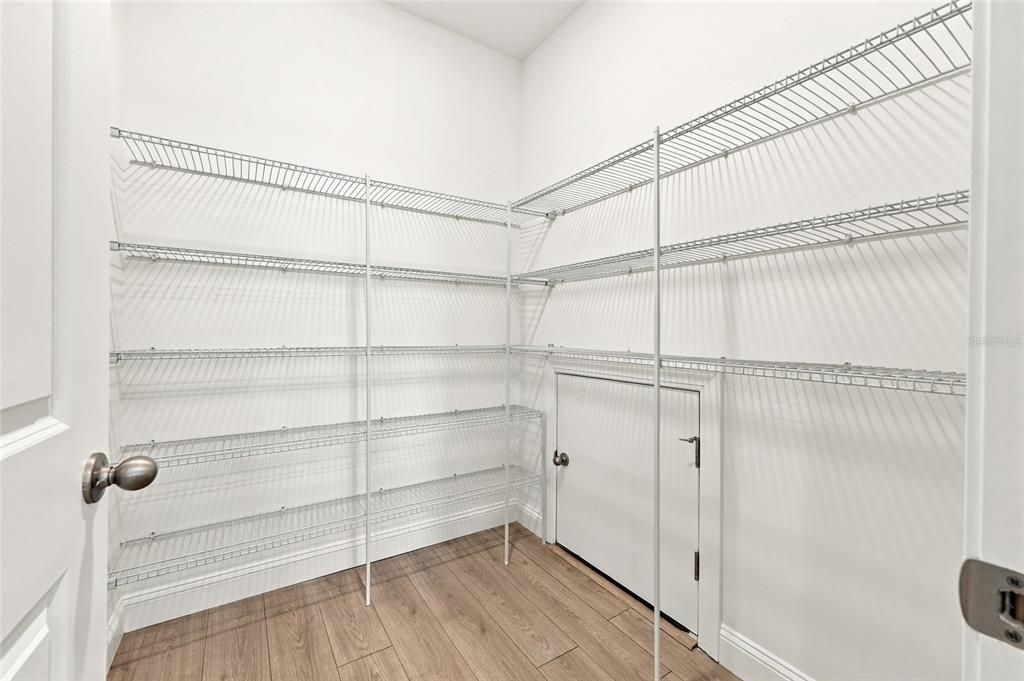For Sale: $459,900 (3 beds, 2 baths, 2327 Square Feet)