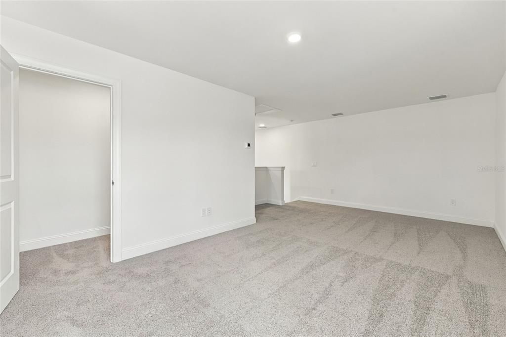 For Sale: $459,900 (3 beds, 2 baths, 2327 Square Feet)