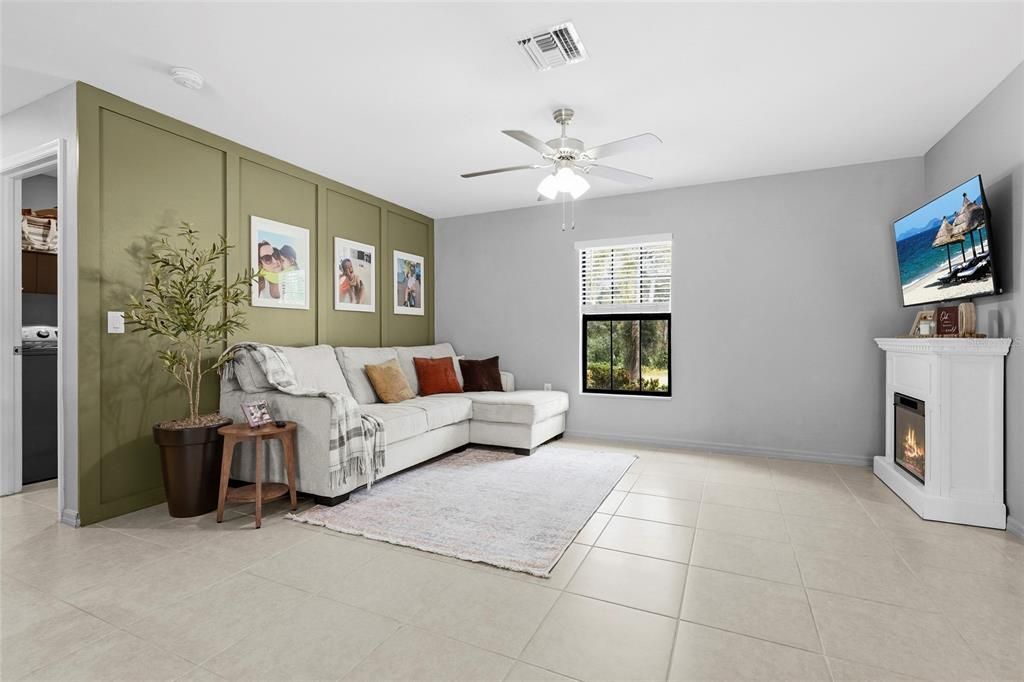 En Venta: $335,000 (3 camas, 2 baños, 1498 Pies cuadrados)