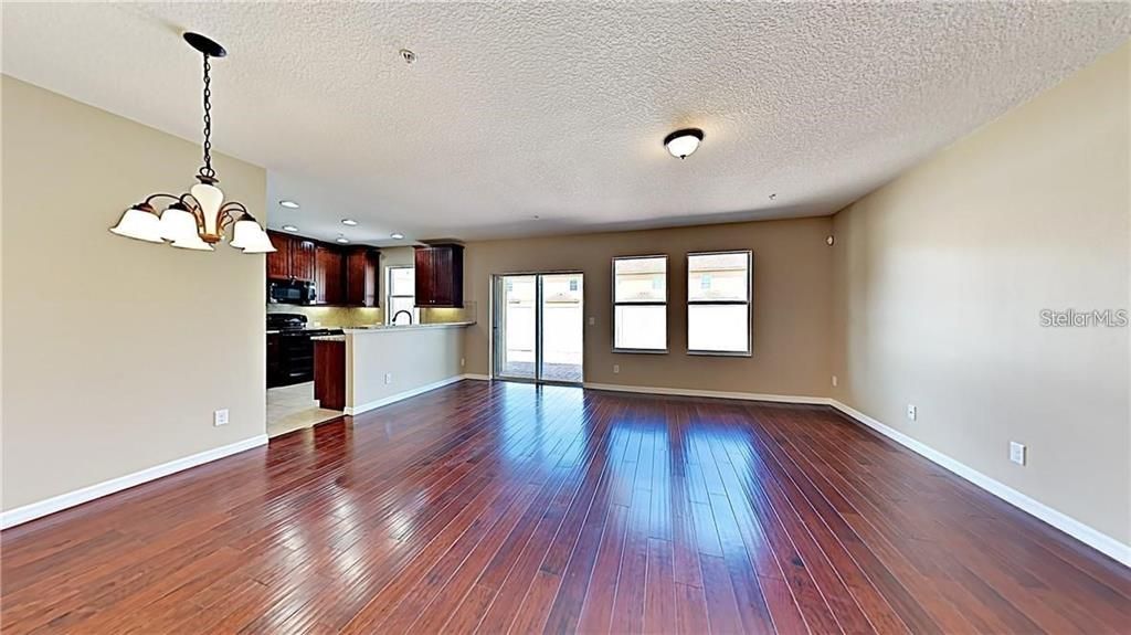 For Rent: $2,750 (3 beds, 2 baths, 1743 Square Feet)